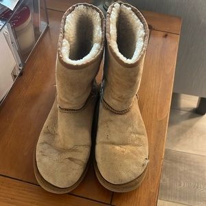 Ugg boots size w7